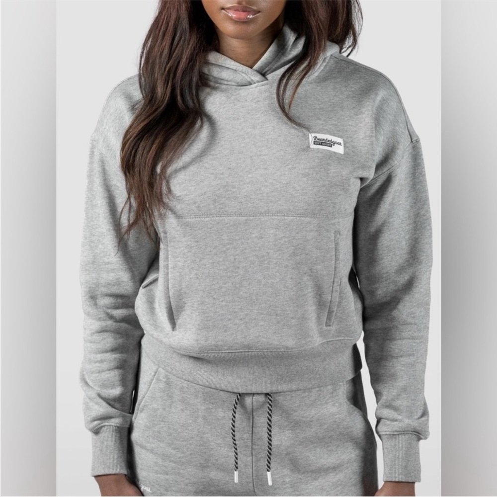Bearded goat snow grey women’s hoodie Size Medium